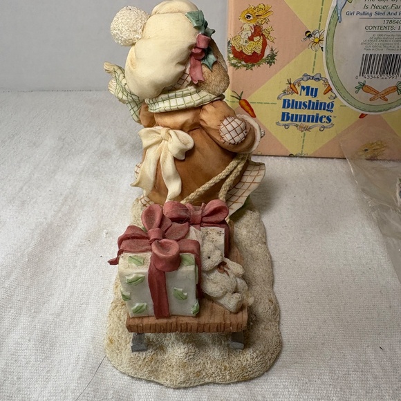 My Blushing Bunnies "The Gift Of Friendship Is Never Far Behind" Figurine#178640 - Picture 5 of 6
